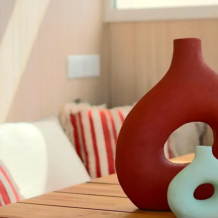 Rare! Oasis Btw Old &