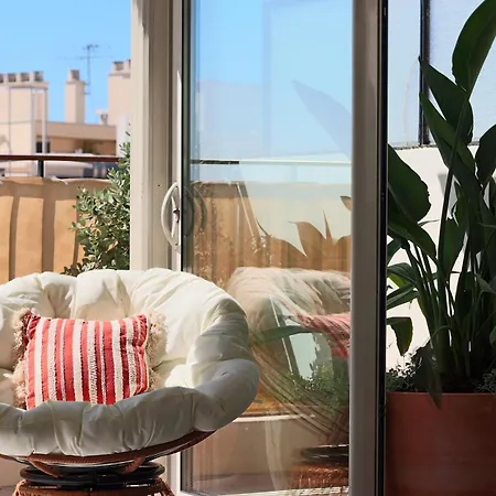 Rare! Oasis Btw Old & Daire *