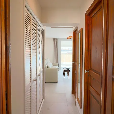 Rare! Oasis Btw Old & Apartment Antibes